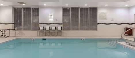 Piscine intérieure