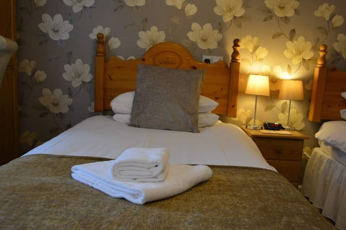 Chambre avec lits jumeaux, salle de bains attenante | 1 chambre