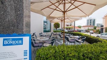 Frühstück, Mittagessen und Abendessen