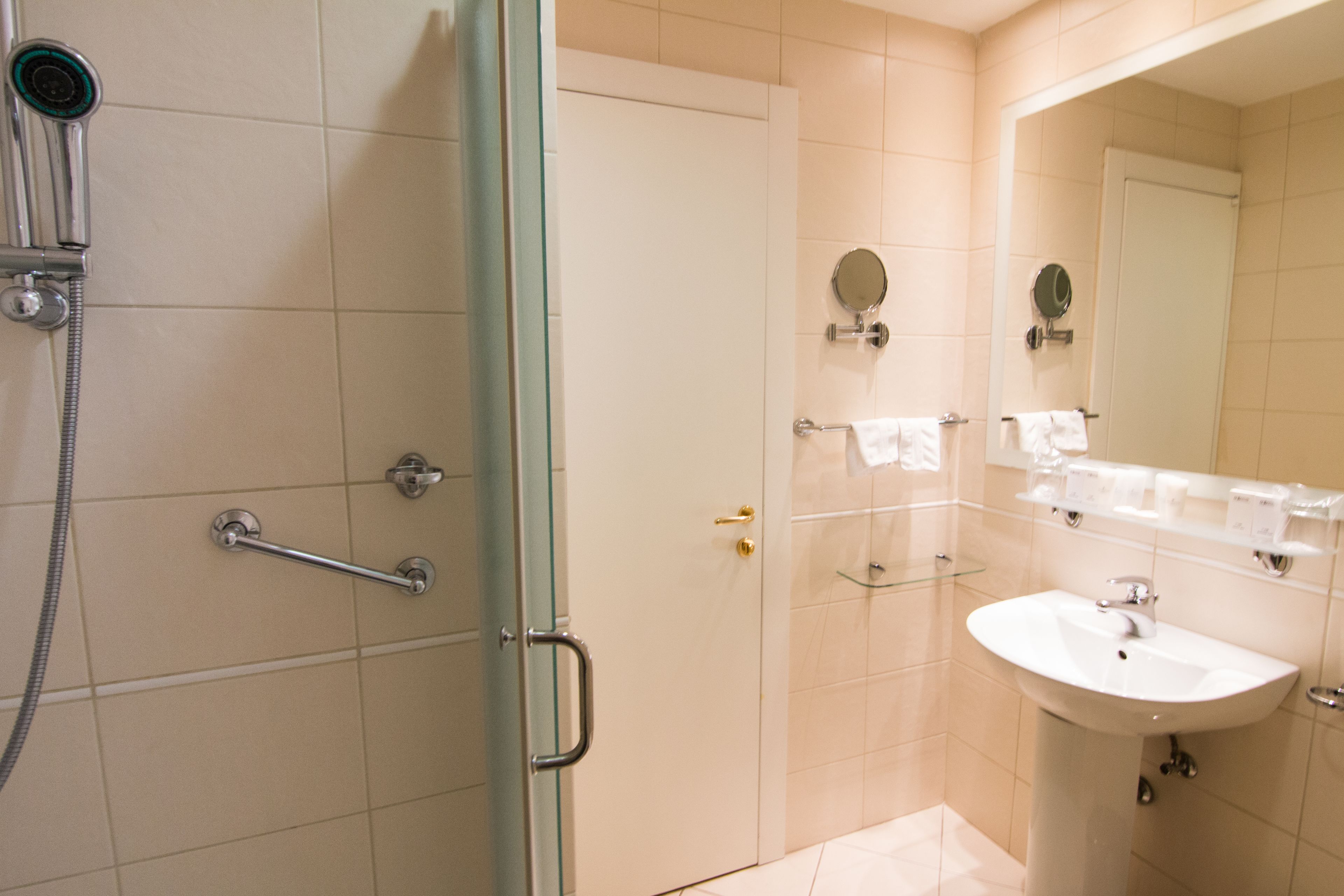 superior double or twin room | bathroom | shower, free toiletries, hair dryer, dressing gowns