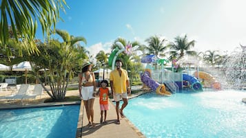 8 outdoor pools, pool loungers