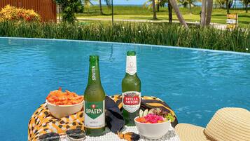 Alimentos y bebidas