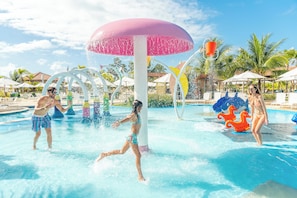 8 outdoor pools, sun loungers - Salinas Maragogi All Inclusive Resort (Maragogi)