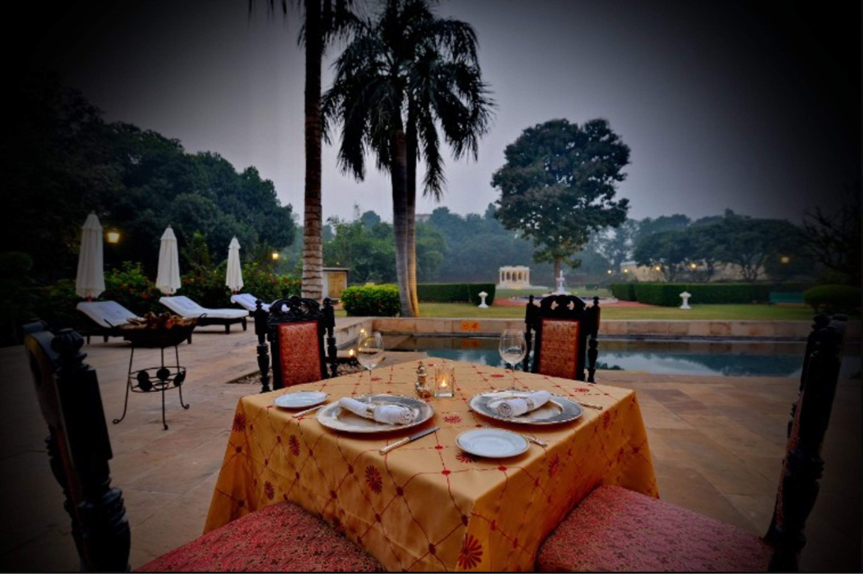 Breakfast, lunch and dinner served