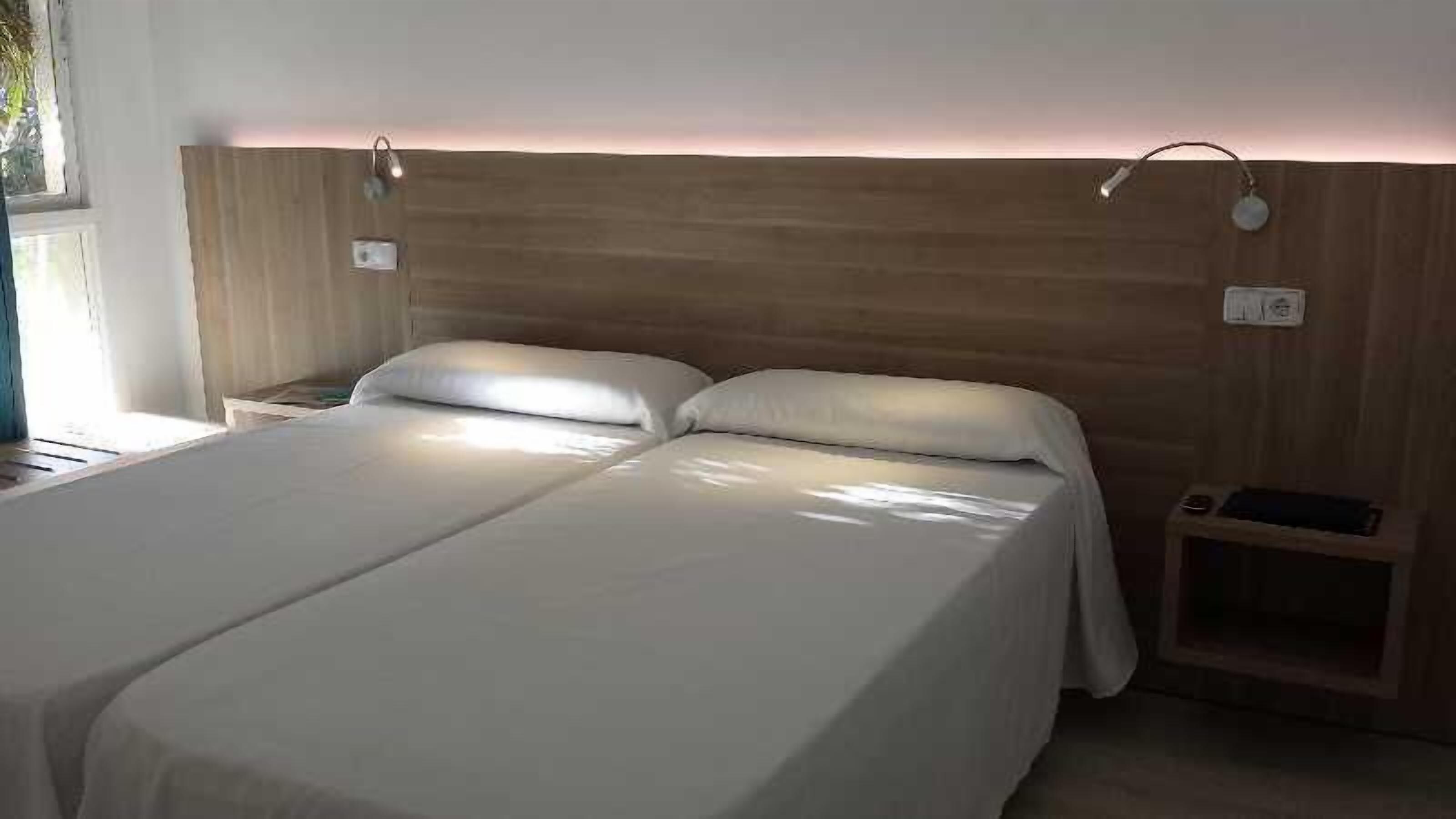 1 bedroom, minibar, in-room safe, free cribs/infant beds