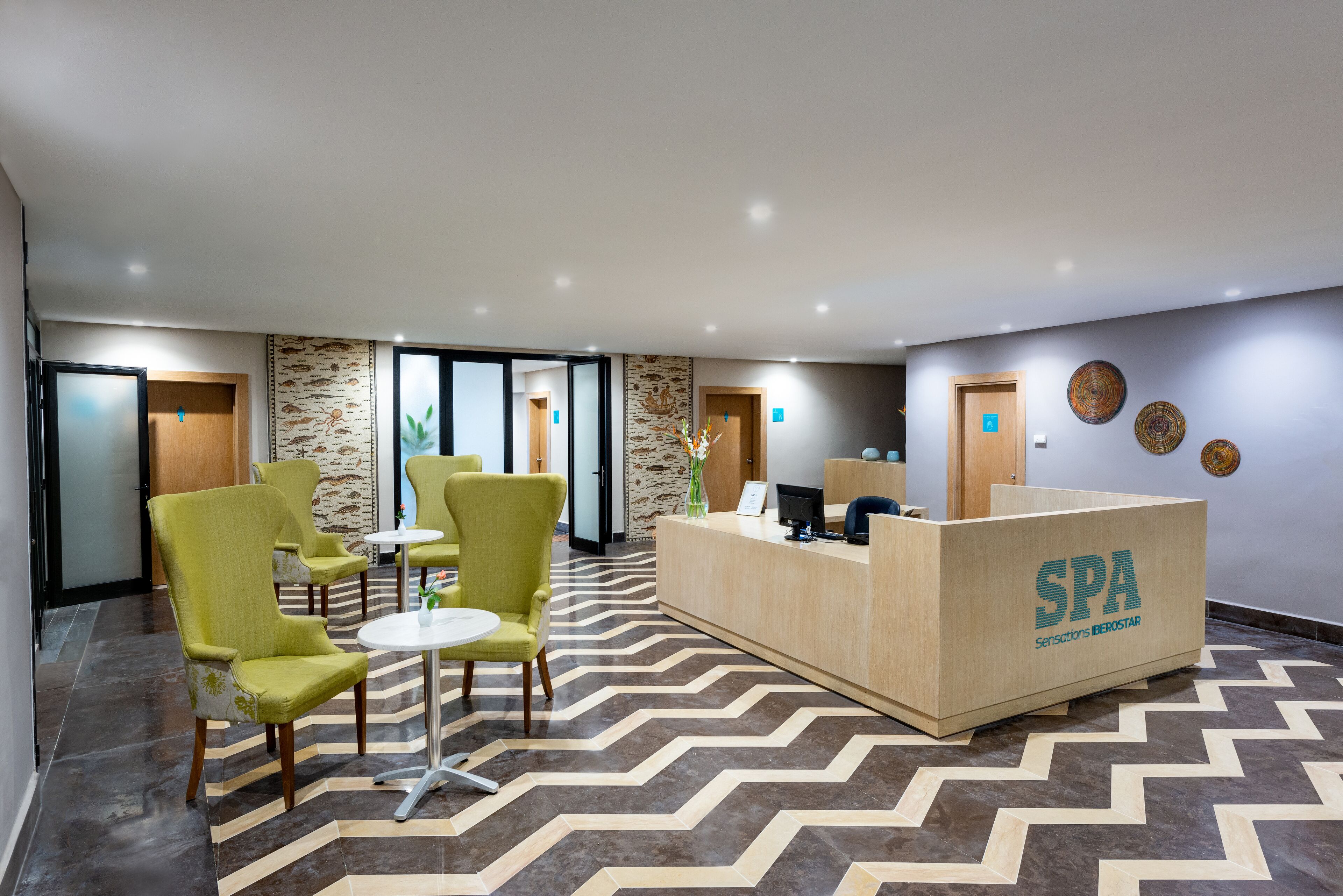 sauna, steam room, turkish bath/hammam, body treatments, facials