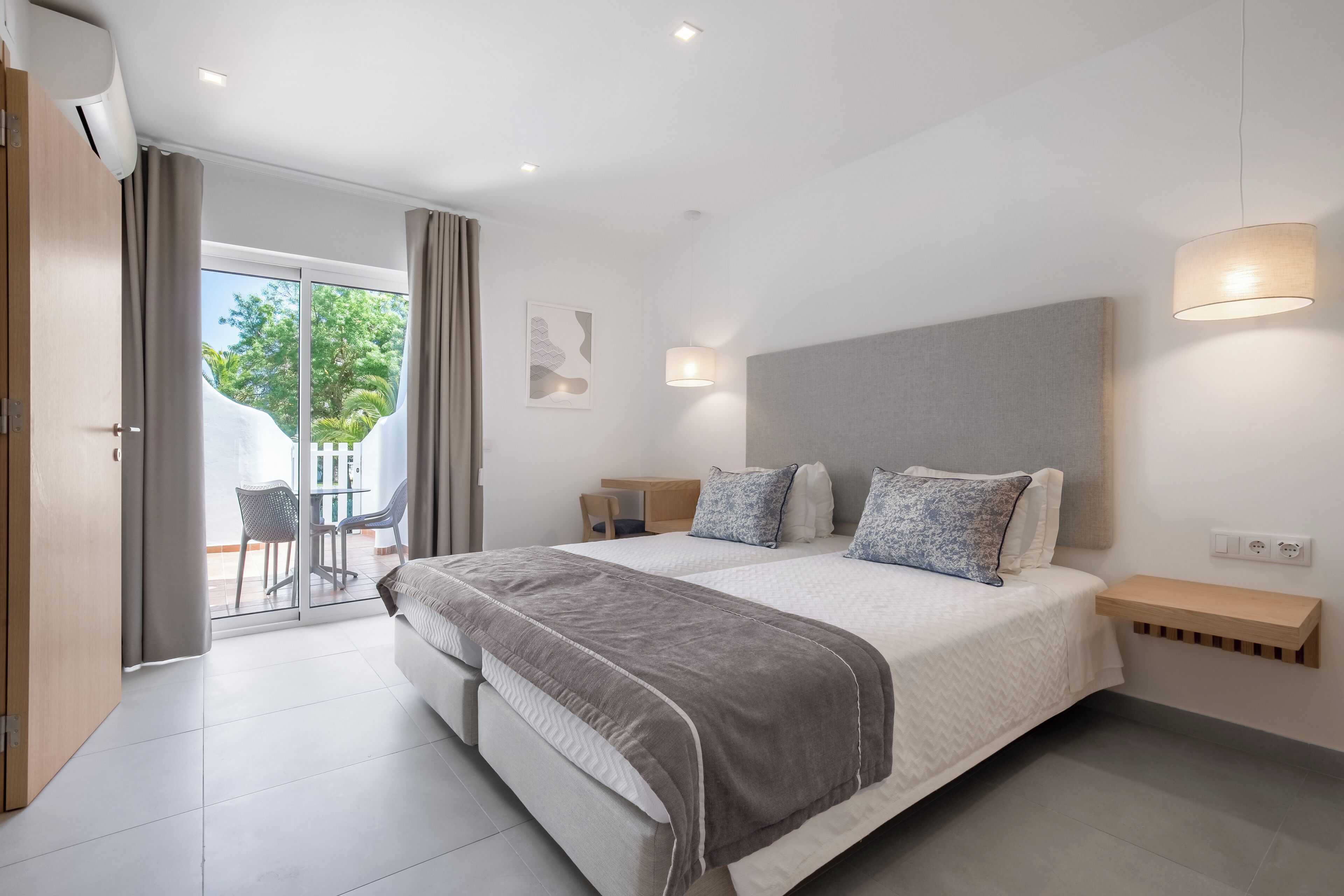 1 bedroom, blackout curtains, iron/ironing board (on request), free WiFi