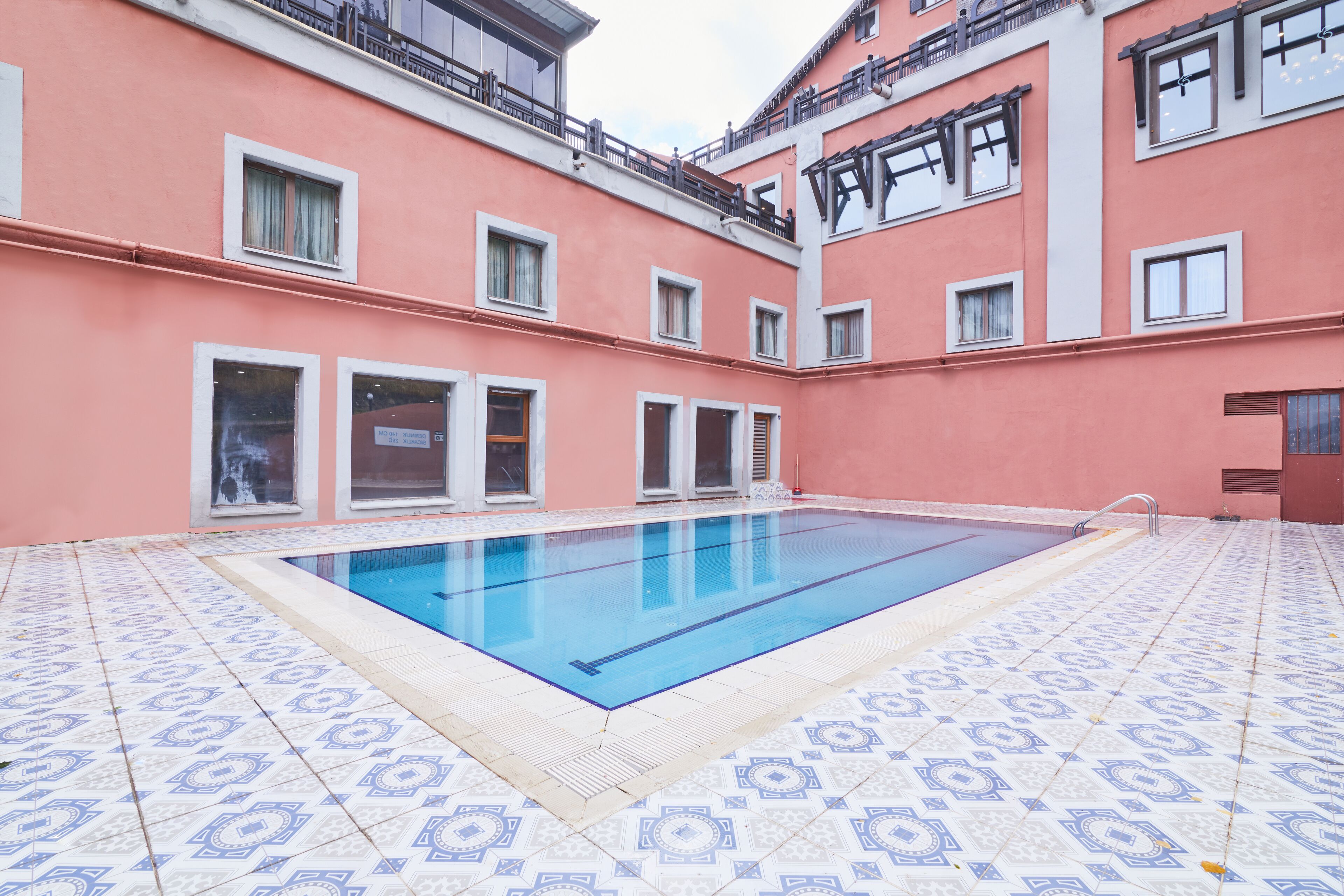 季節性室外泳池