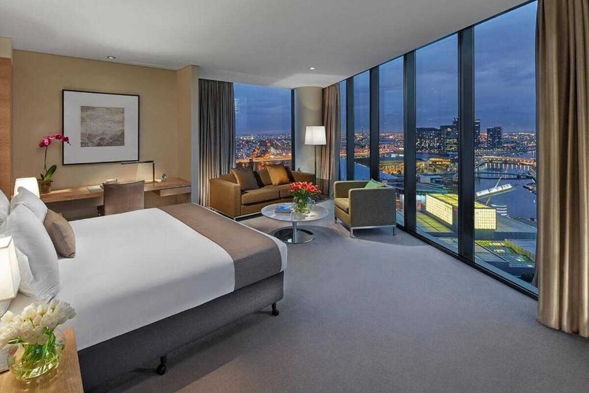 In-room safe, WiFi, alarm clocks