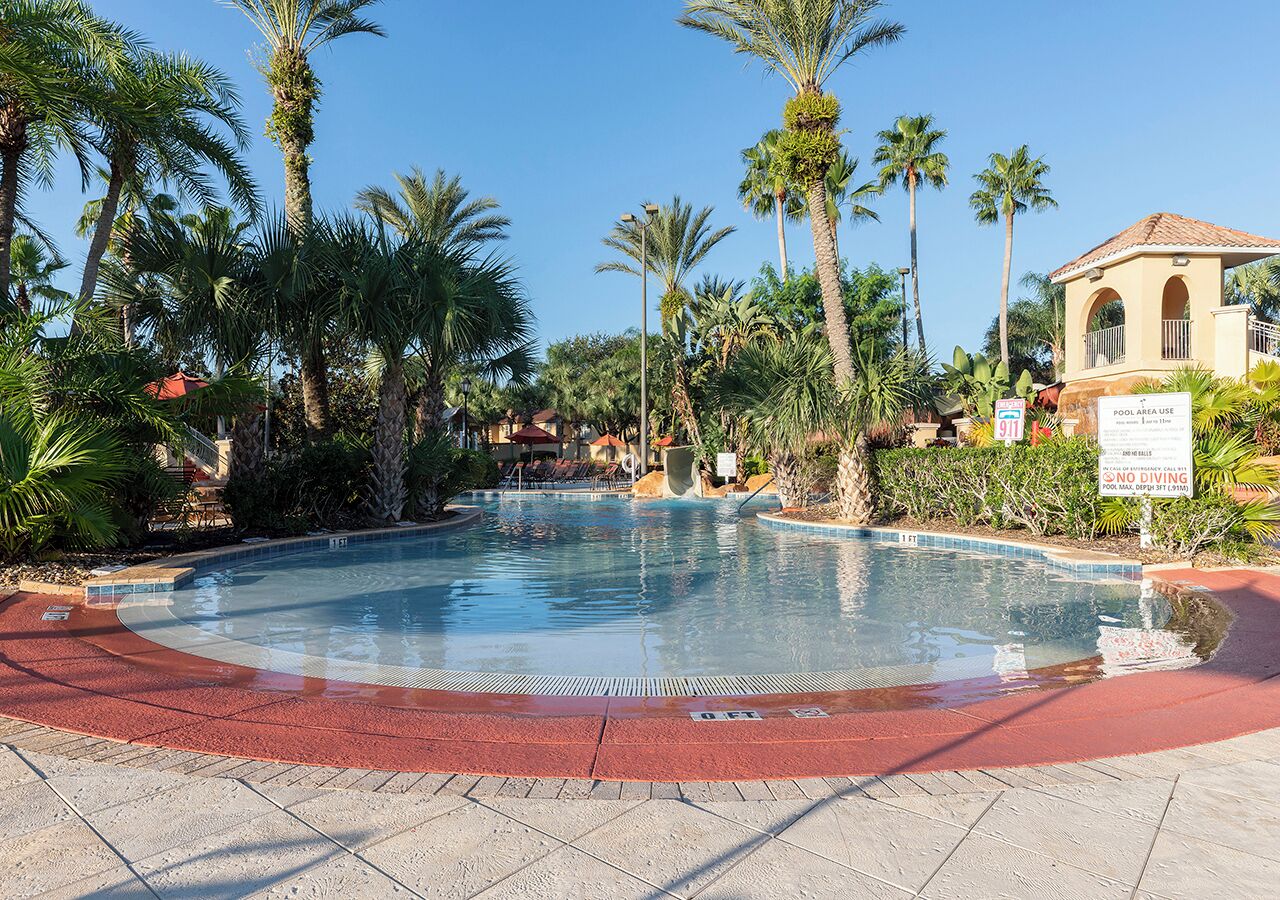 Zona de piscina con un cartel que indica que no se permite bucear y una profundidad de 3 pies.