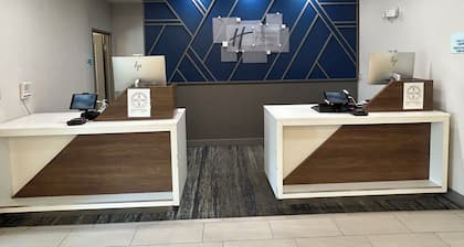 Holiday Inn Express Hotel & Suites Grants - Milan by IHG