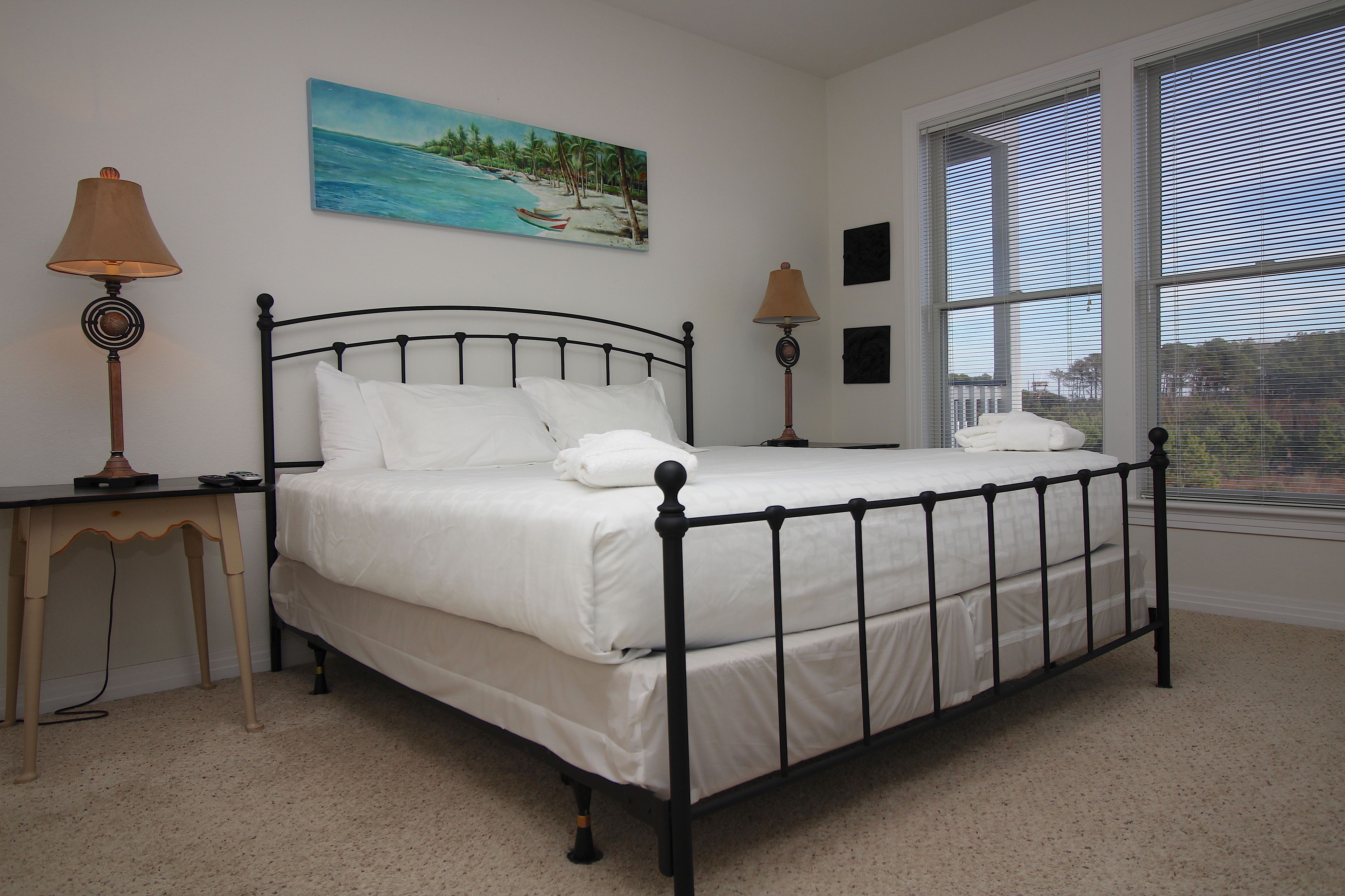 بديكورات فريدة لكل غرفة وطراز فريد لكل وحدة ومكواة/لوح كي