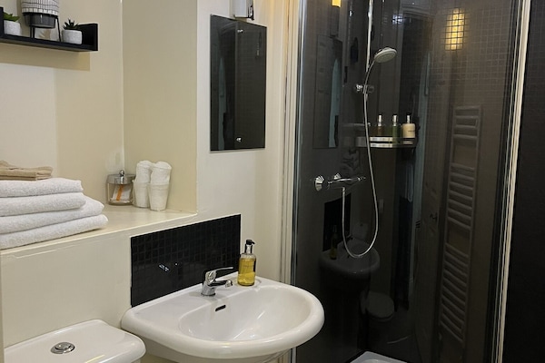 Double Room, Ensuite | Bathroom