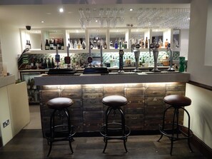酒吧（店内）