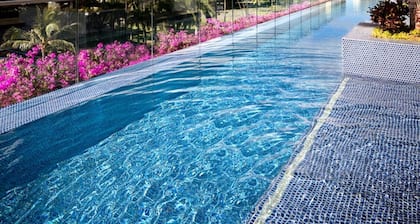 Ka Laʻi Waikiki Beach, LXR Hotels & Resorts