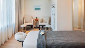 Deep-tissue massages, massages