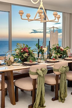 Meeting space at Ka Laʻi Waikiki Beach, LXR Hotels & Resorts