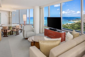 Living area - Ka Laʻi Waikiki Beach, LXR Hotels & Resorts (Honolulu)