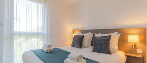 Basic Apartment | Free cribs/infant beds, free WiFi, bed sheets