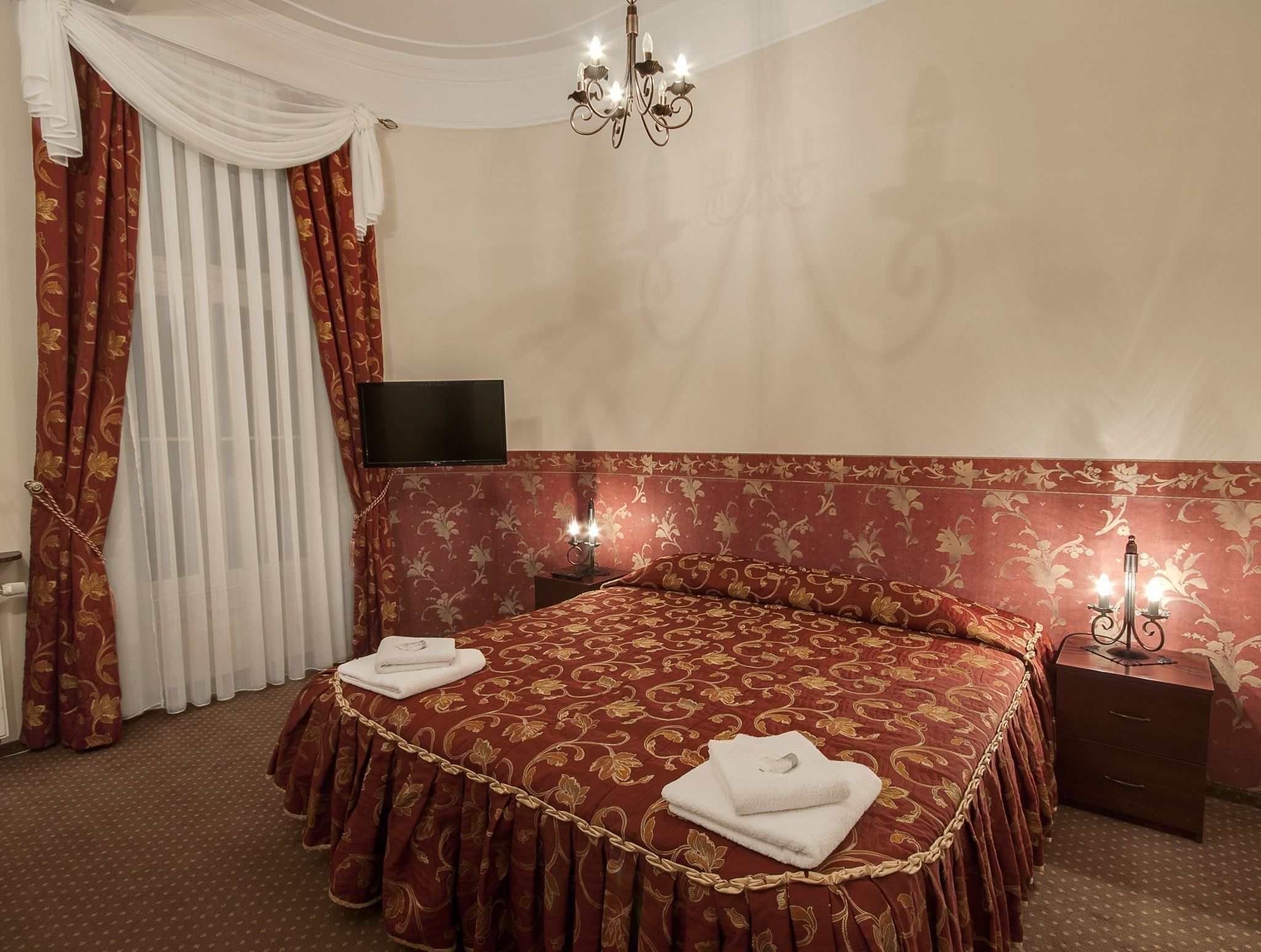 classic double or twin room | room amenity