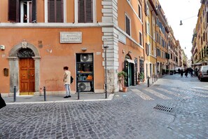 Exterior - Rome Accommodation - Fori Imperiali (Rome)