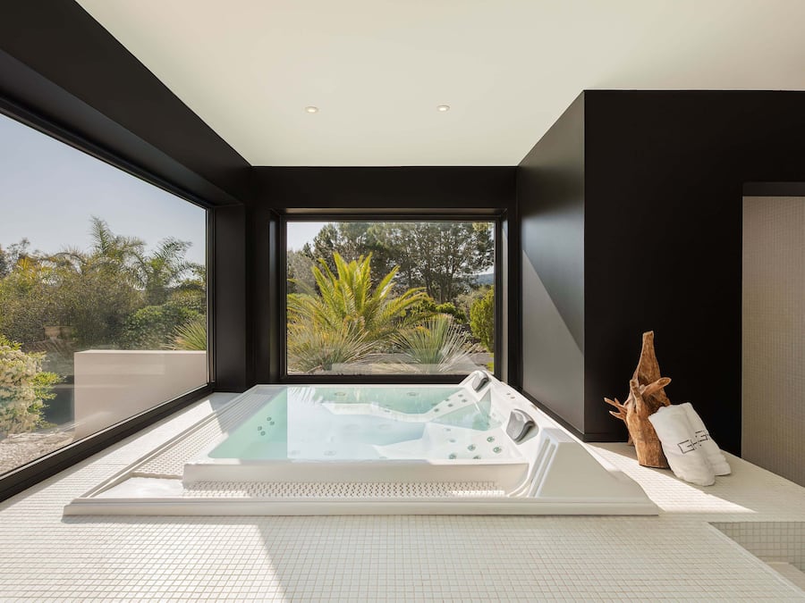 Salas para tratamentos a dois, banheira de hidromassagem, sauna a vapor