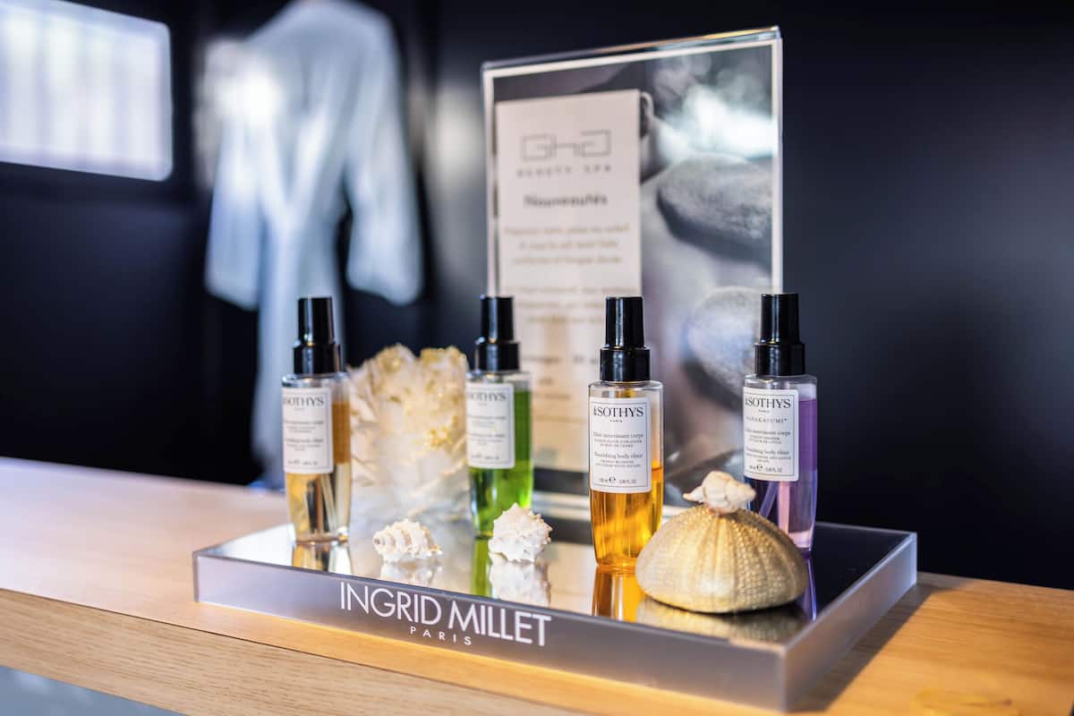 couples treatment room(s), hot tub, steam room, turkish bath/hammam