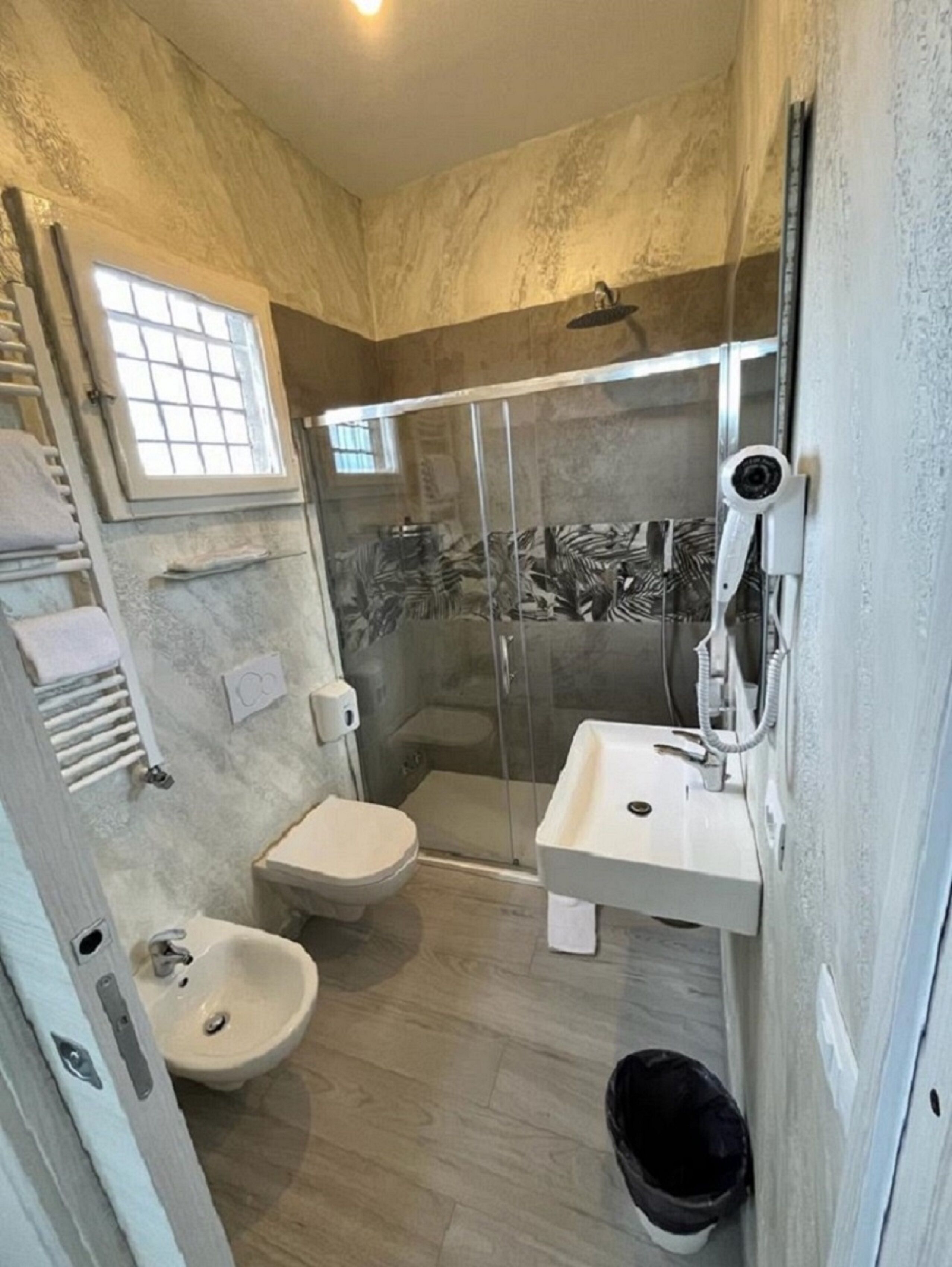 Photo - Hotel Ester