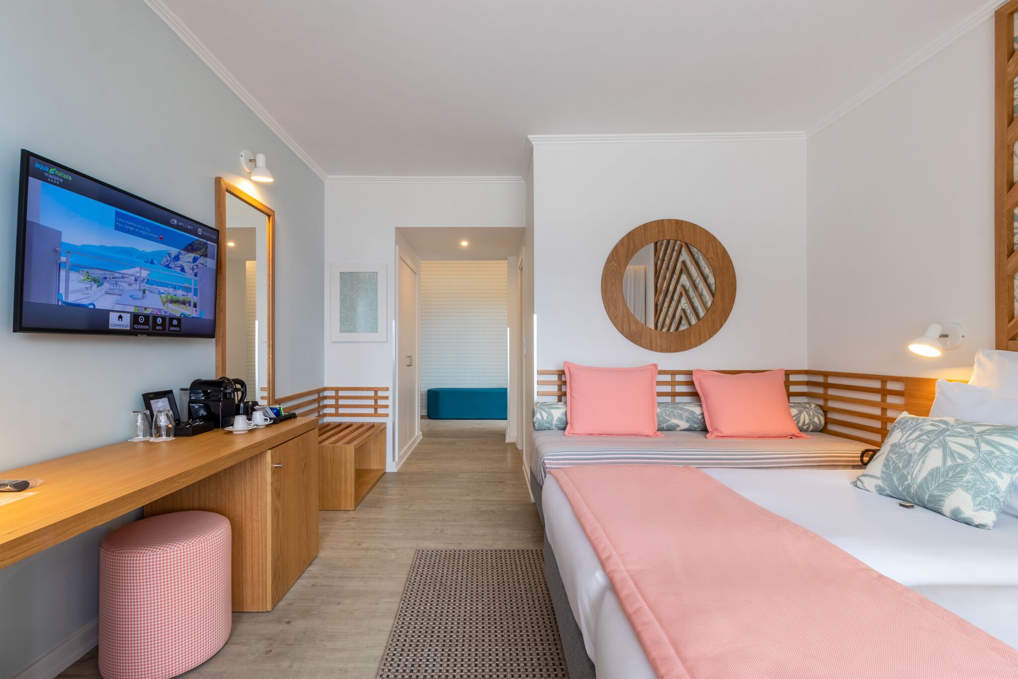 deluxe twin room, 2 single beds, terrace, sea view | 1 bedroom, hypo-allergenic bedding, minibar, in-room safe