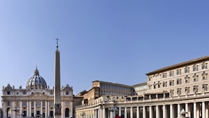 A historic building with a prominent dome and a tall obelisk. - Orange Garden Bed & Breakfast (Rome)