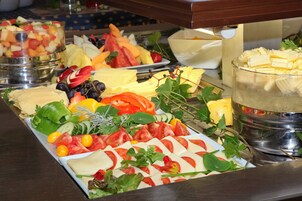 Desayuno buffet todos los días (con cargo)