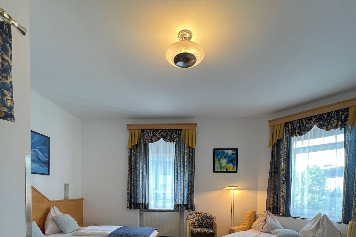 Quadruple Room, 1 Bedroom, Non Smoking | Hypo-allergenic bedding, desk, iron/ironing board, free WiFi