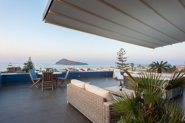 Junior Suite, Jetted Tub, Sea View | Terrace/patio