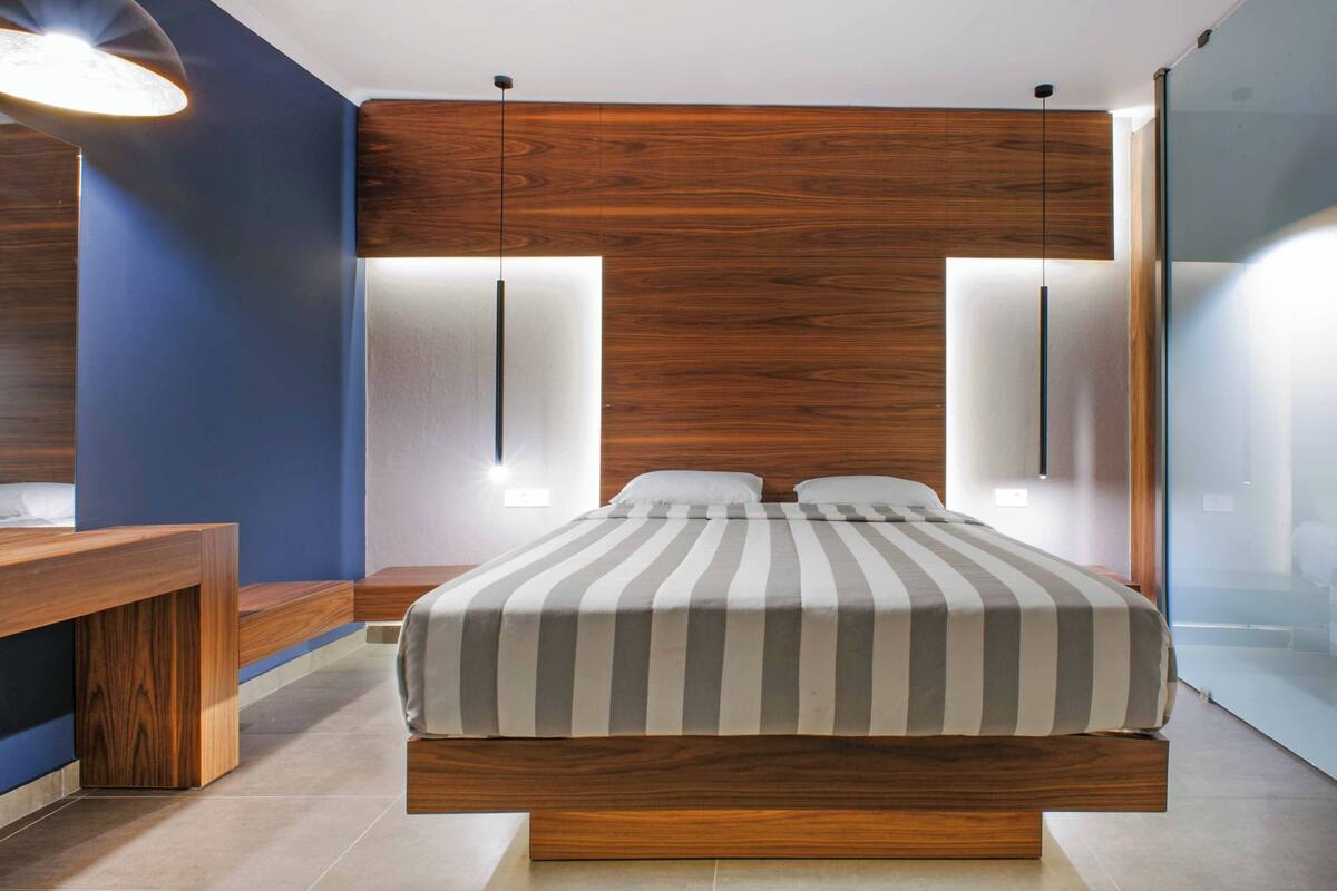 In-room safe, blackout drapes, soundproofing, iron/ironing board