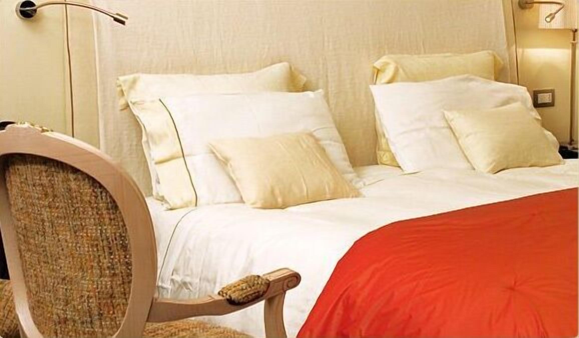 minibar, in-room safe, desk, soundproofing