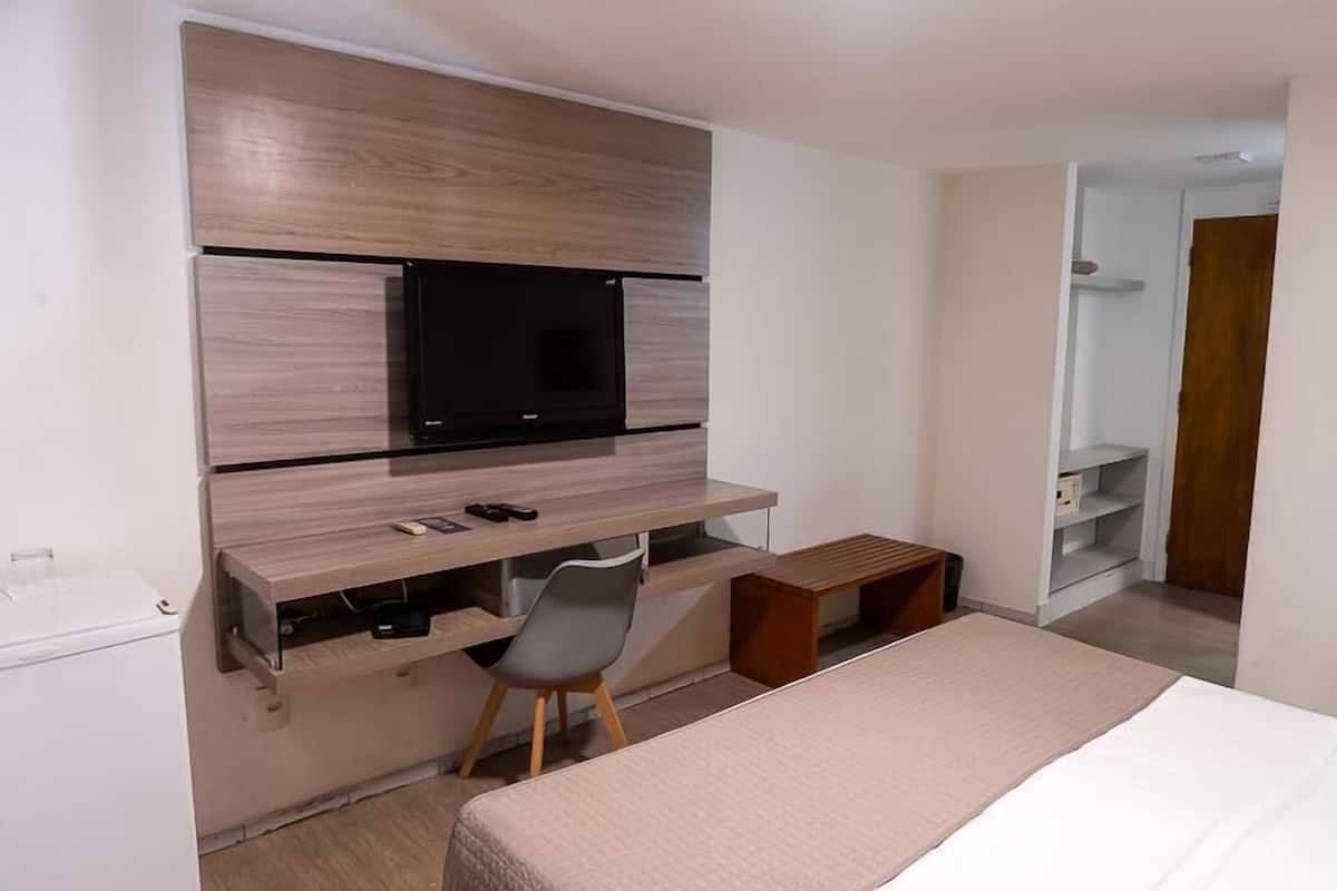 Minibar, coffres-forts dans les chambres, Wi-Fi gratuit, draps fournis