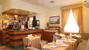 Desayuno buffet incluido todos los días