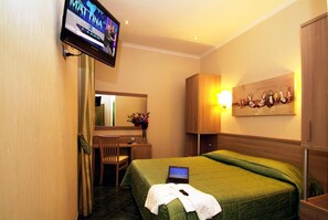 Minibar, in-room safe, desk, soundproofing - Hotel Argentina (Rome)
