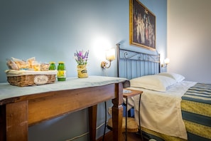 Double Room | Memory foam beds, minibar, blackout drapes, iron/ironing board - Alla Dimora Altea (Florence)