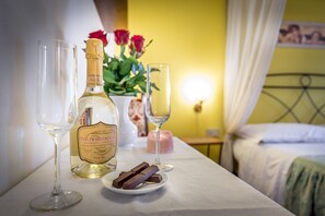 Double Room | Memory foam beds, minibar, blackout drapes, iron/ironing board - Alla Dimora Altea (Florence)