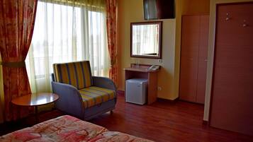 Bureau, Wi-Fi gratuit, draps fournis