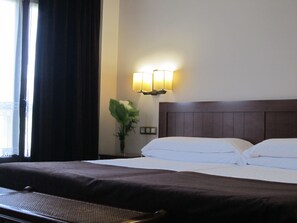 Minibar, in-room safe, free WiFi, bed sheets
