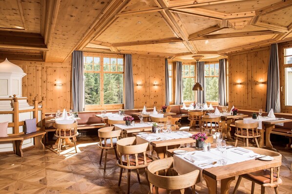 Tägliches inbegriffenes Frühstücksbuffet