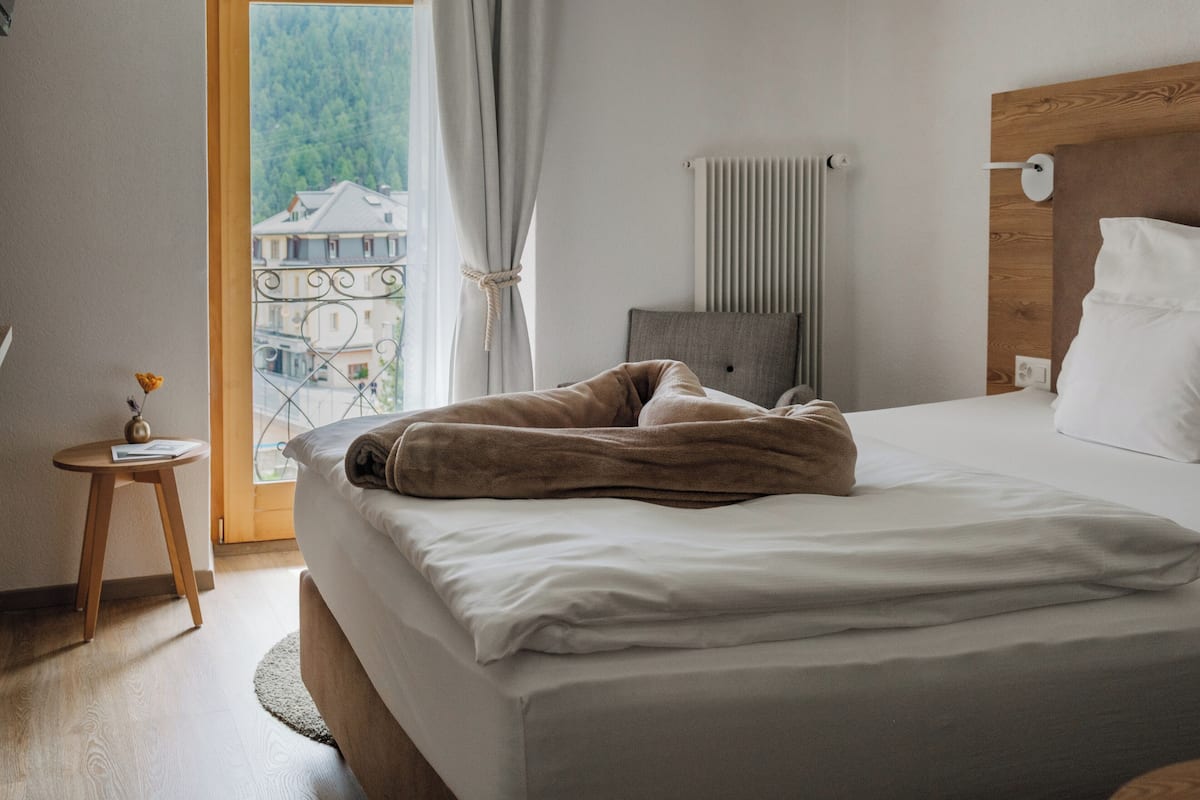 Superior Single Room, Mountain View