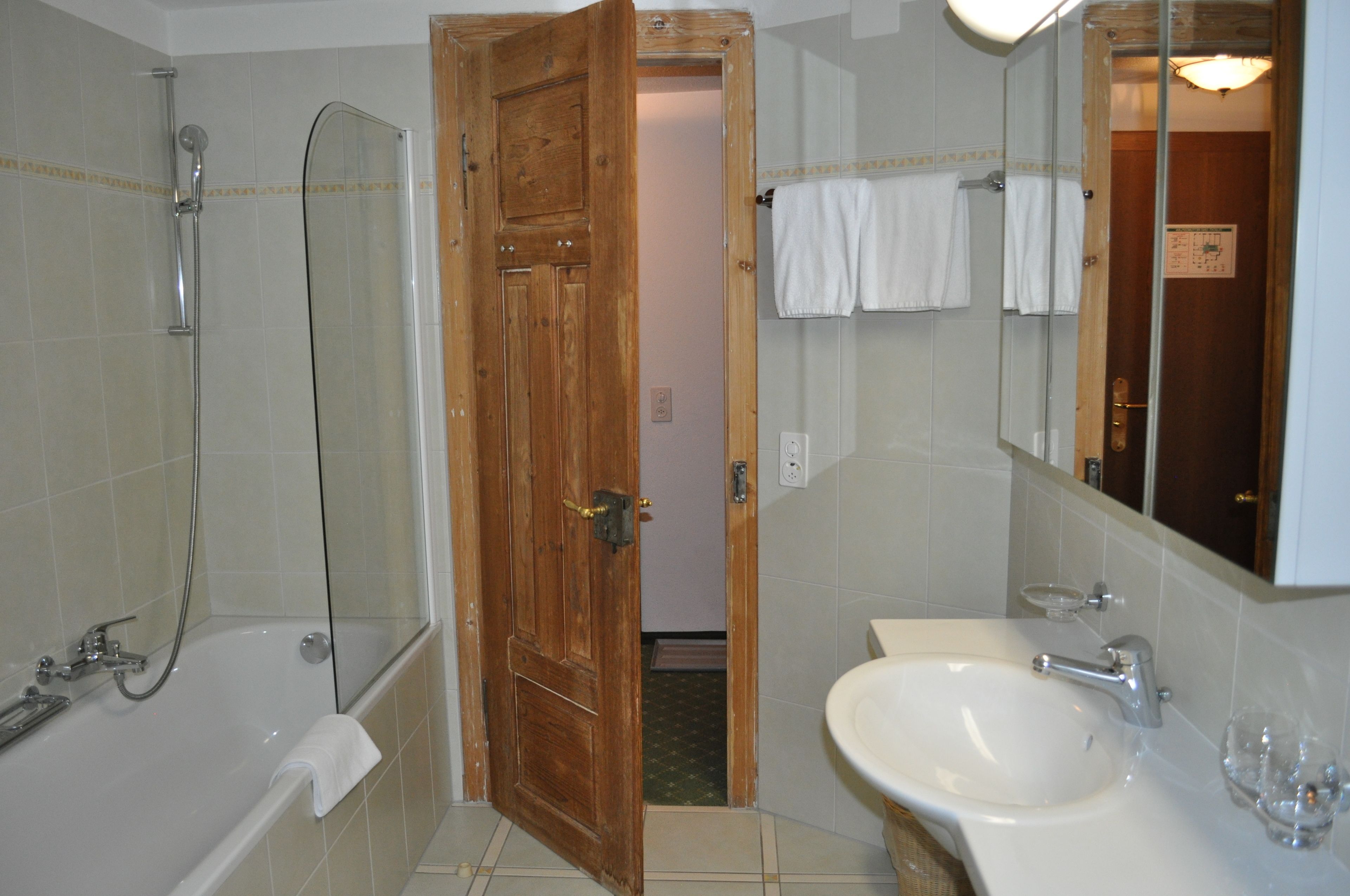 superior single room, mountain view | bathroom | eco-friendly toiletries, hair dryer, bathrobes, towels