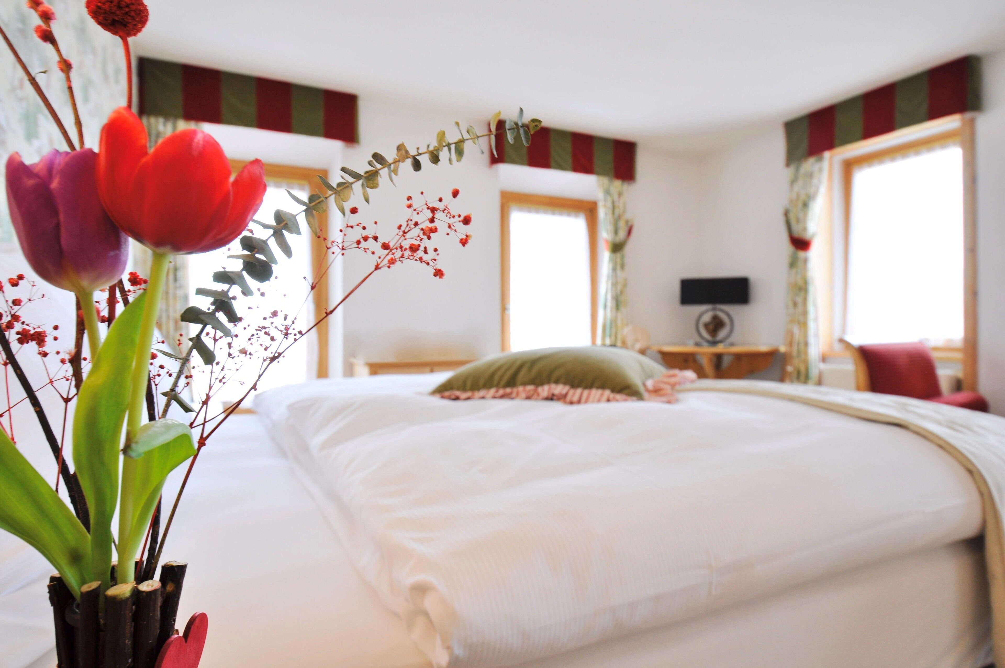 superior single room, mountain view | premium bedding, down duvets, in-room safe, desk