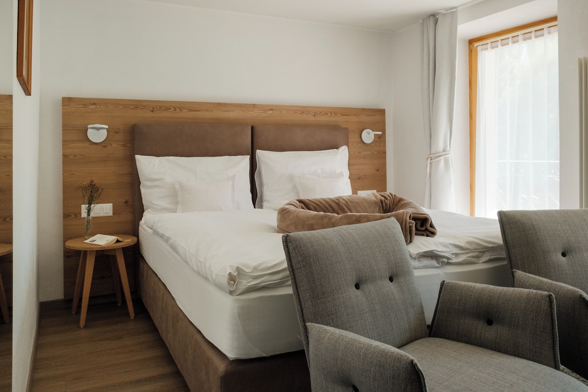 Deluxe Double Room, 2 Single Beds