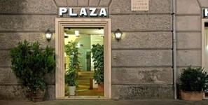 Exterior - Hotel Plaza (Salerno)