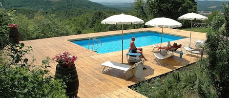 Appartement, piscine privée (XXX) | Piscine extérieure | 4 piscines extérieures, parasols de plage, chaises longues