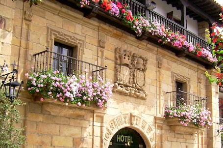 Exterior. Hotel Museo Los Infantes